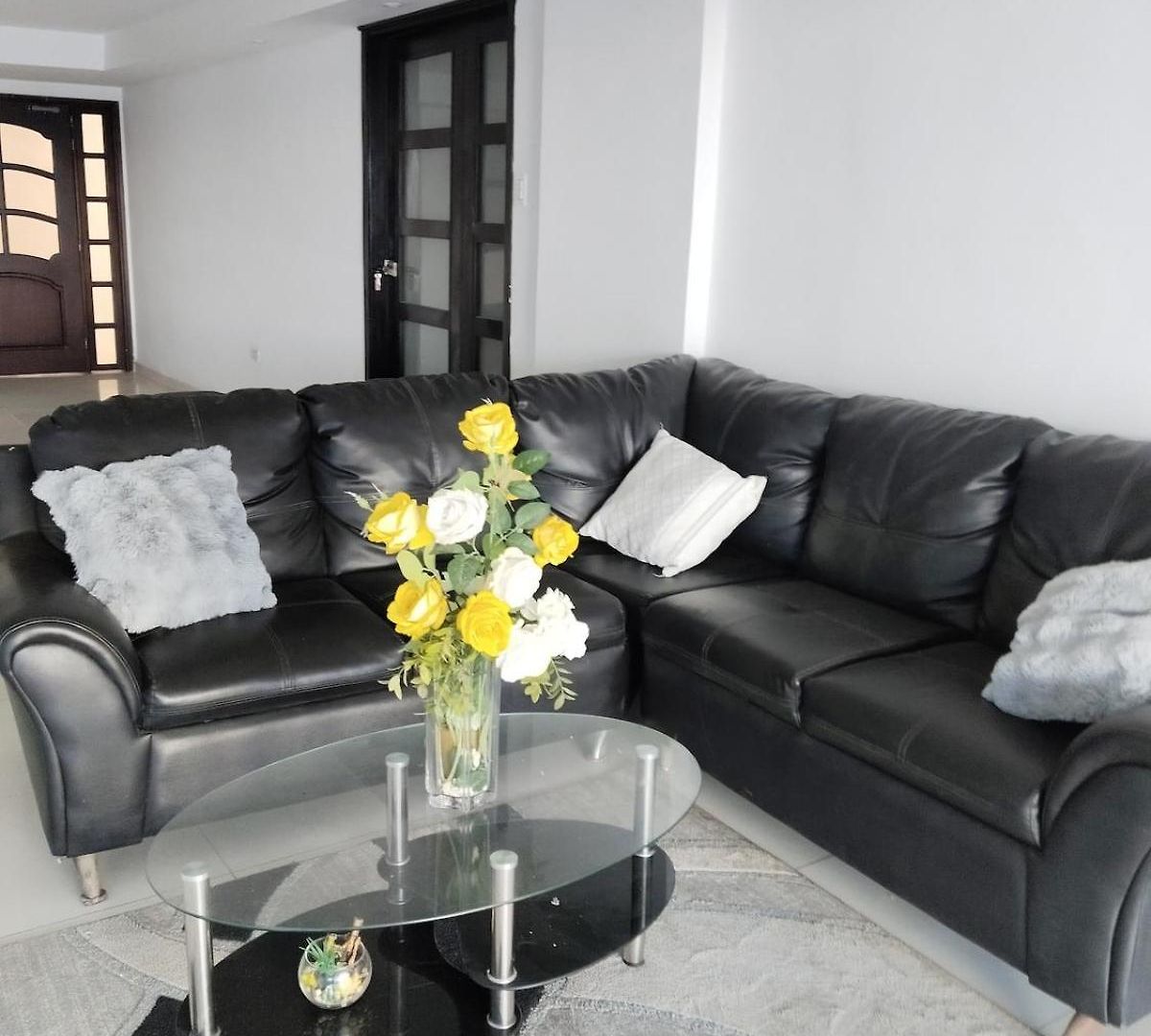 Apartamento Grande En El Laguito