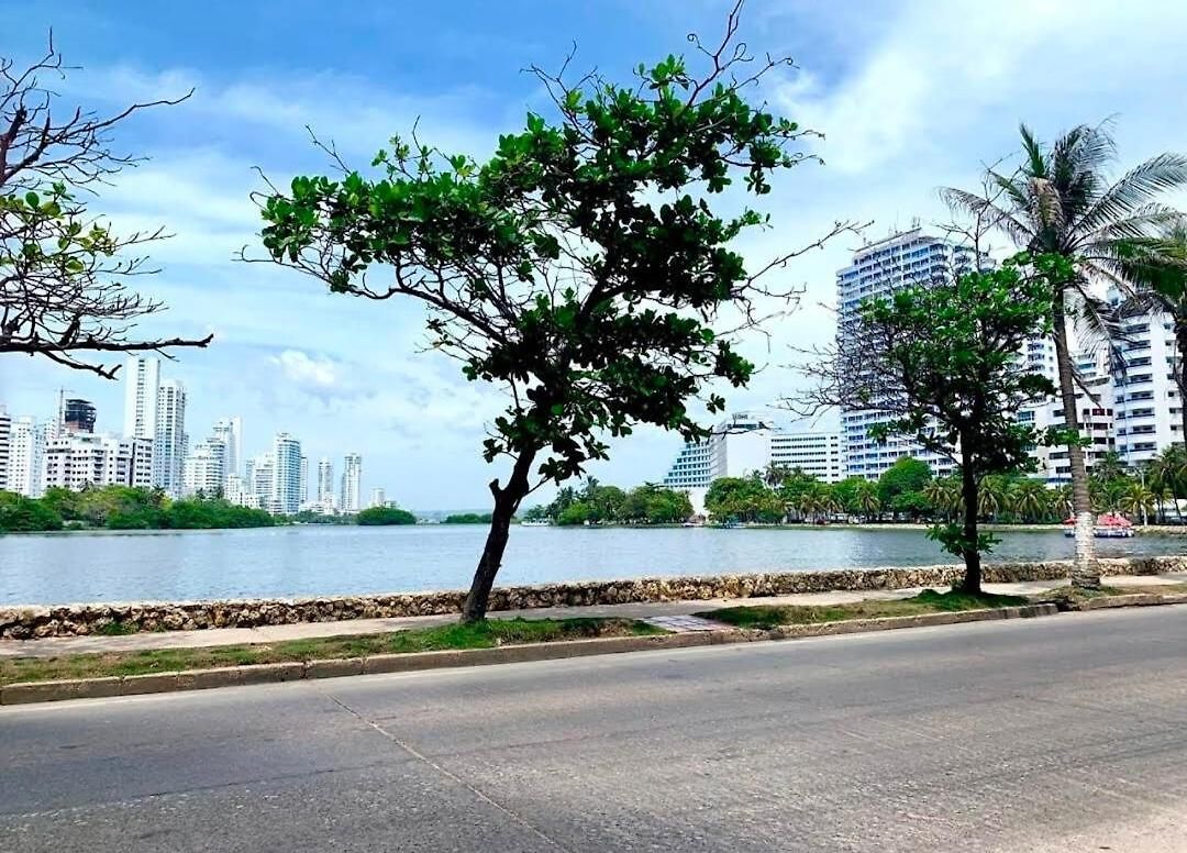 Apartamento Grande En El Laguito *
