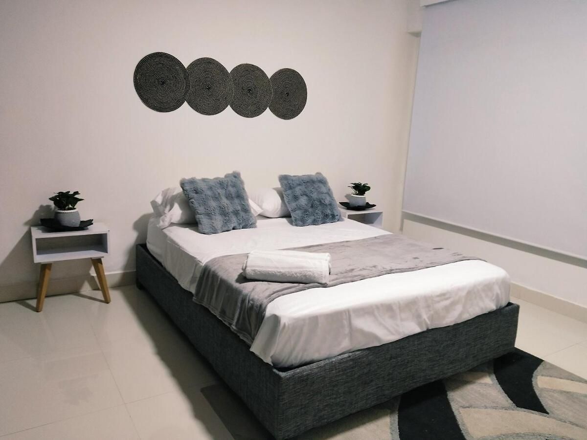 Grande En El Laguito Apartamento *