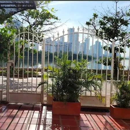 Grande En El Laguito Apartamento *
