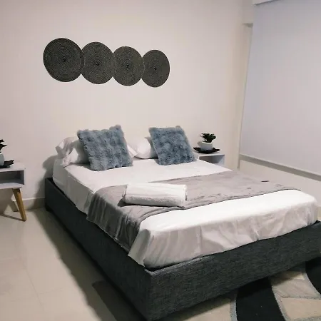 Grande En El Laguito Apartamento *