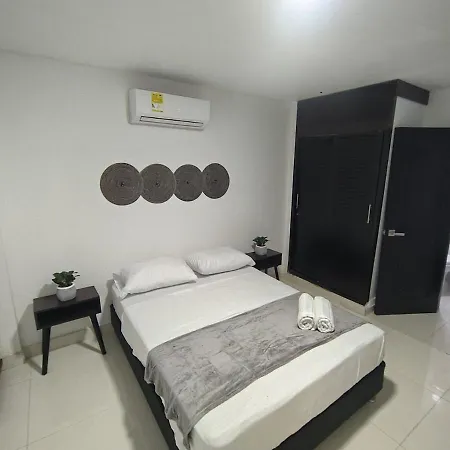 Grande En El Laguito Apartamento